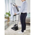 ⁦Calor Ixeo+ Défroisseur tout-en-un, Planche Intelligente intégrée 3 positions, Fer vapeur, Défroisseur, 5 bars - QT1510C0⁩ - الصورة ⁦5⁩