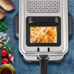 ⁦Tefal Friteuse à huile inox 4L 3000W 1.3KG Filtra Pro - FR405130⁩ - الصورة ⁦5⁩